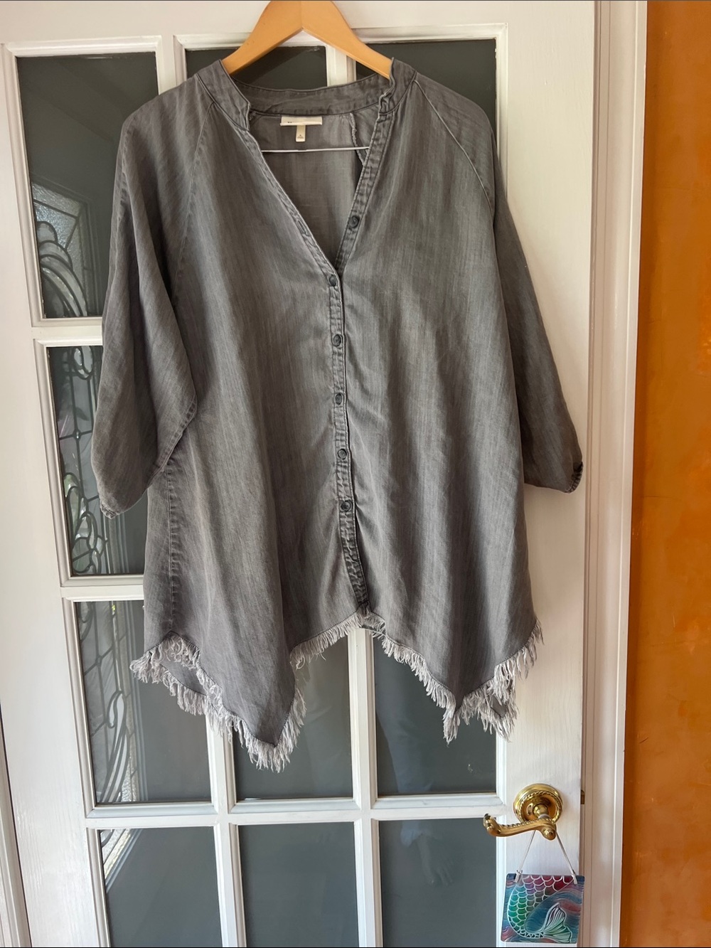 Women's Gray Button-Front Tunic with Frayed Hem